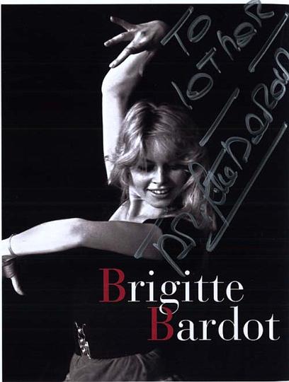 bardot05.jpg - Brigitte Bardot (* 28. September 1934 in Paris als Brigitte Anne-Marie Bardot) ist eine französische Filmschauspielerin und Sängerin. ca 20,5 x 15 Original Foto. 40 €
