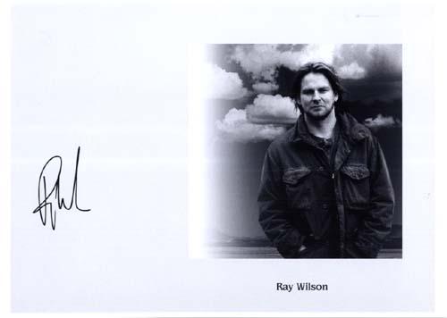 raywilson03.jpg - Ray Wilson (* 8. September 1968 in Dumfries, Schottland) ist ein schottischer Rocksänger. Ex-Genesis Sänger. ca 30 x 20 Original Fotopapier. 15 € (in Person)